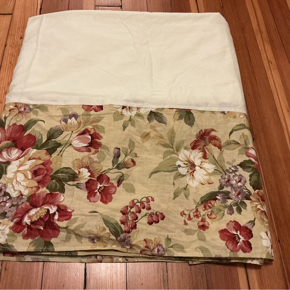 NWOT Waverly Queen Bedskirt - Picture 6 of 15